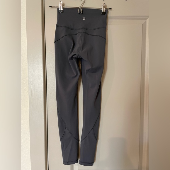 Lululemon In Movement 7/8 Tight “Everlux 25” - Picture 2 of 3